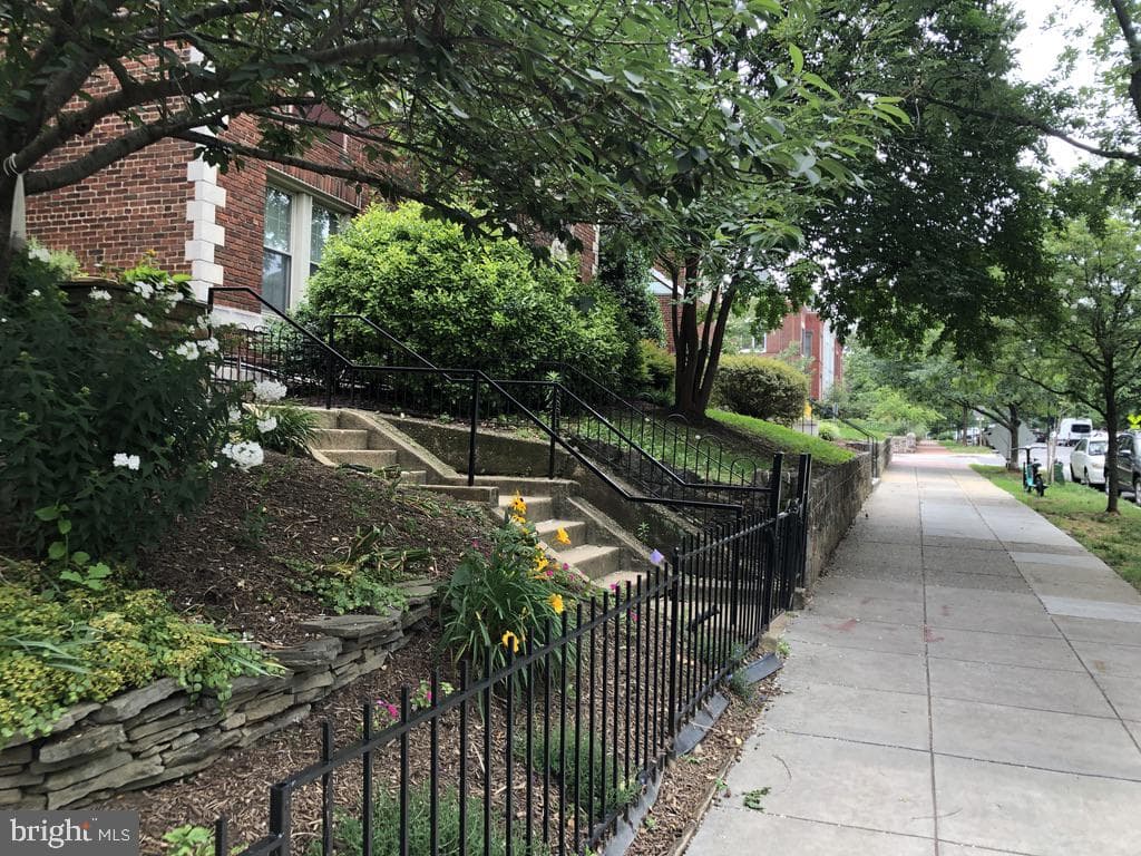 513 12th Street NE #9 photo 33
