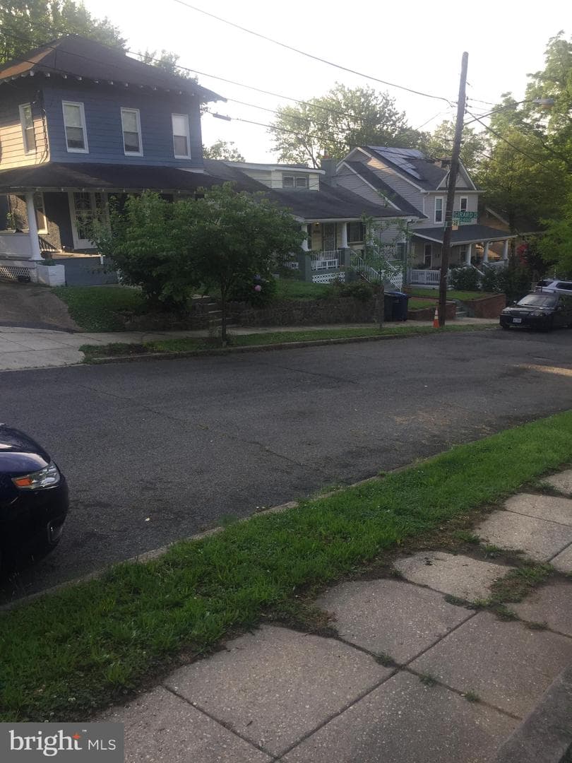 2906 25th Street NE photo 18