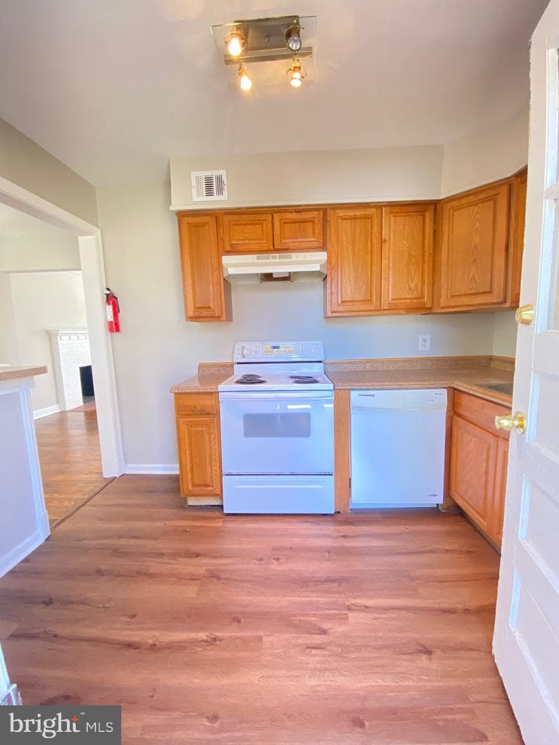 2830 Fort Baker Drive SE photo 3