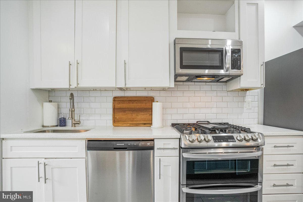 318 Missouri Avenue NW photo 15