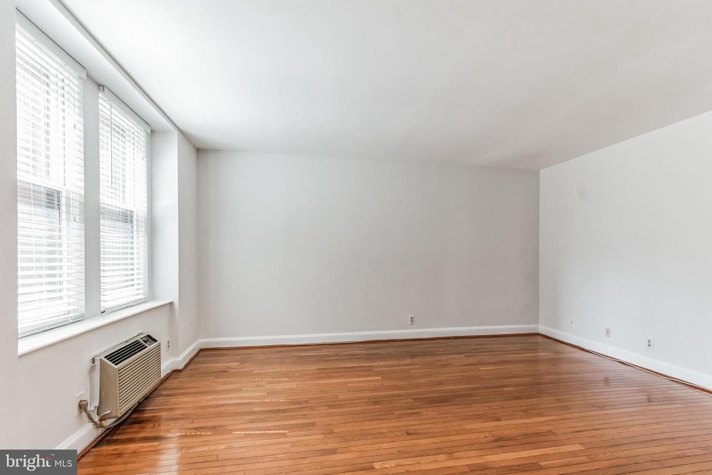 1316 New Hampshire Avenue NW #404 photo 12