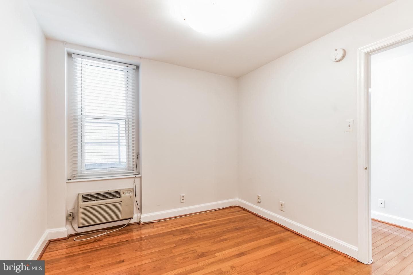 1316 New Hampshire Avenue NW #404 photo 6