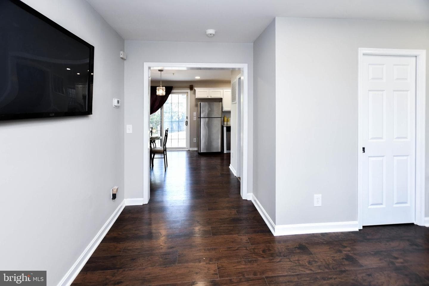 1145 Summit Street NE photo 11