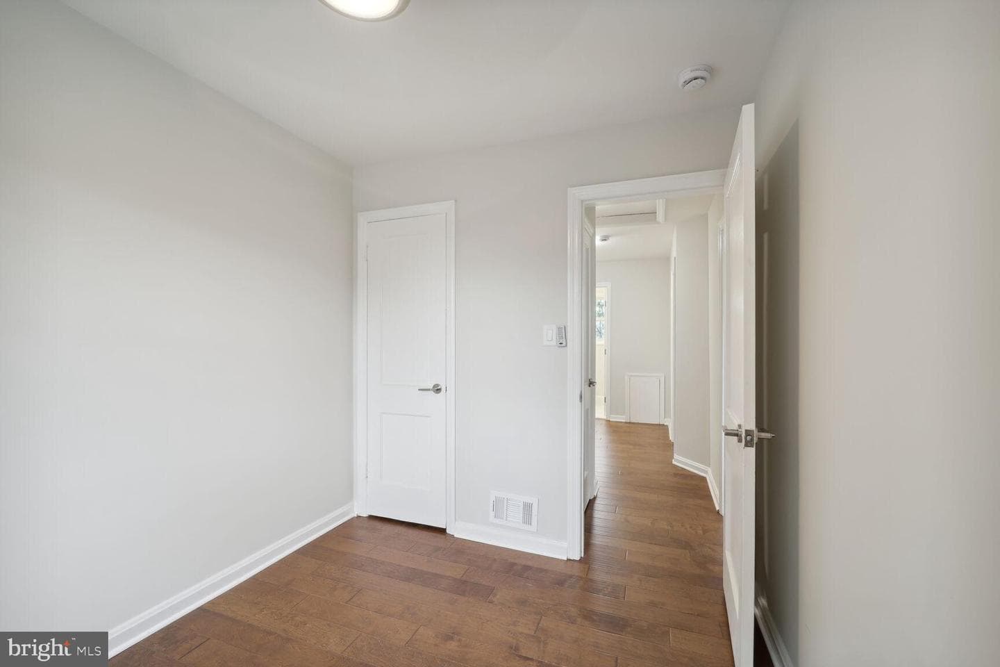 5056 11th Street NE photo 17