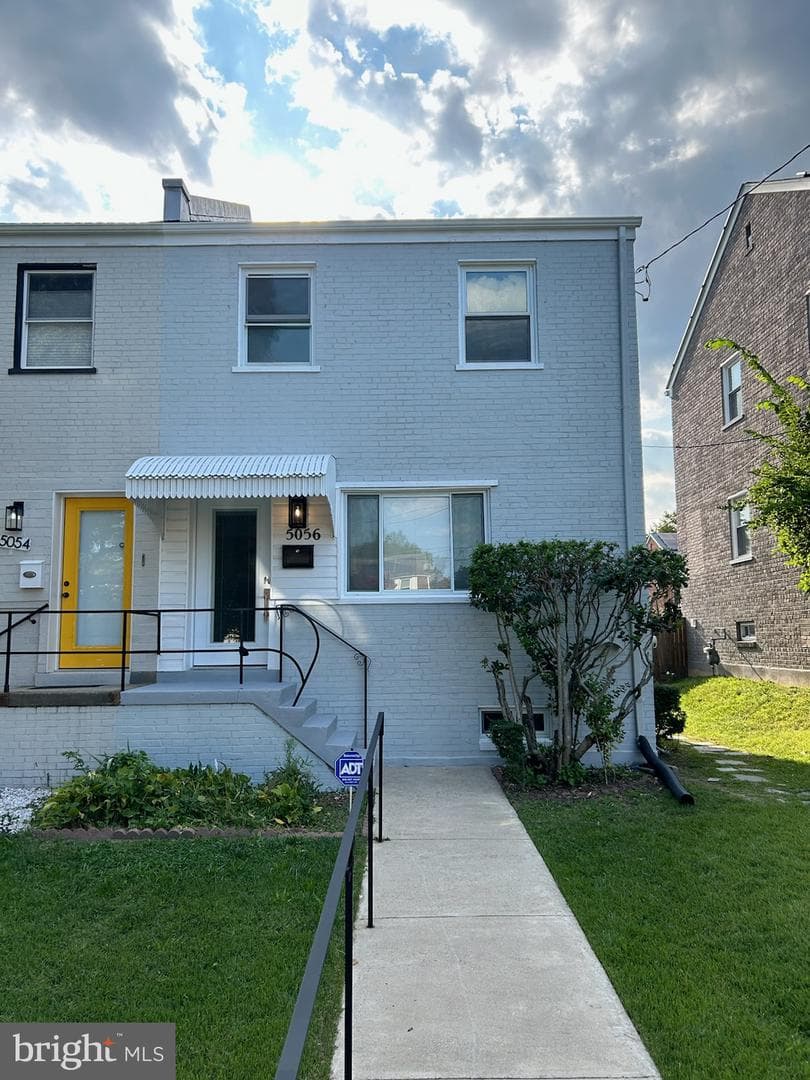 5056 11th Street NE photo 2
