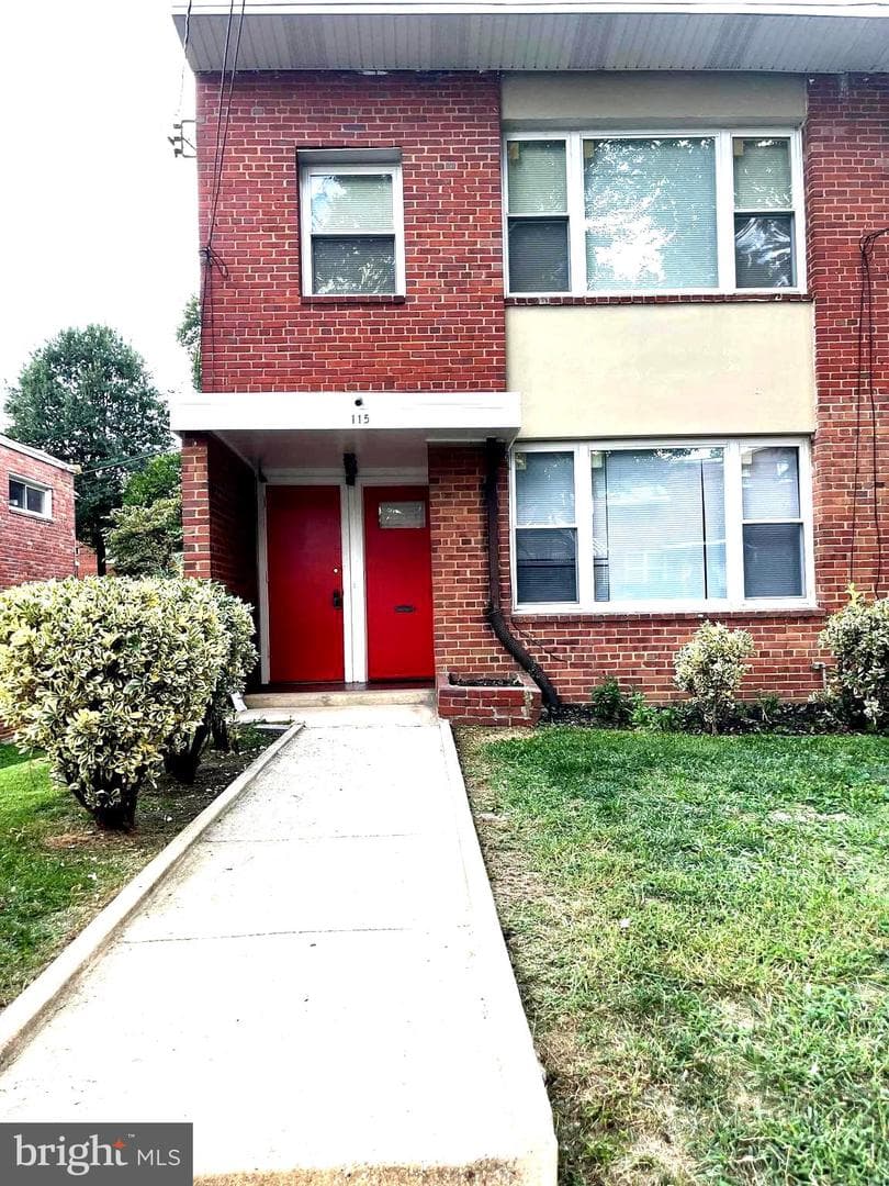 115 Victor Street NE photo 14