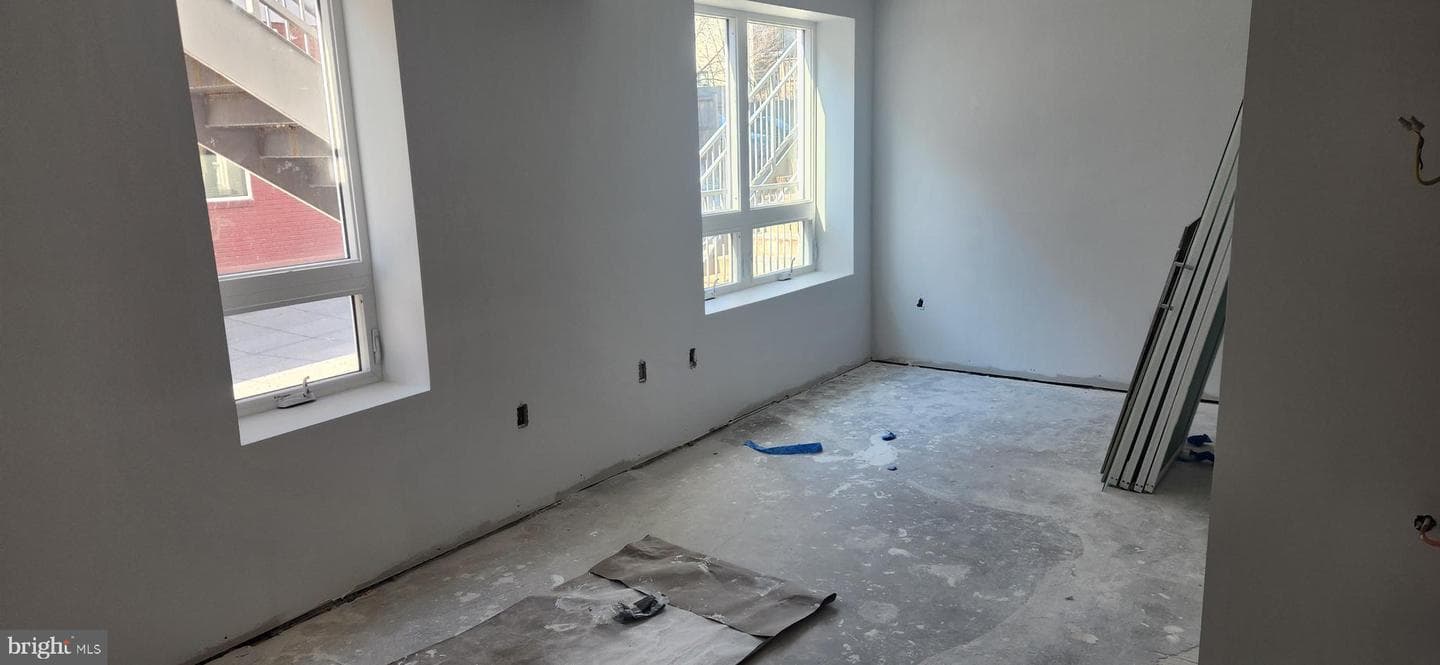 2422 17th Street NW #207 photo 3