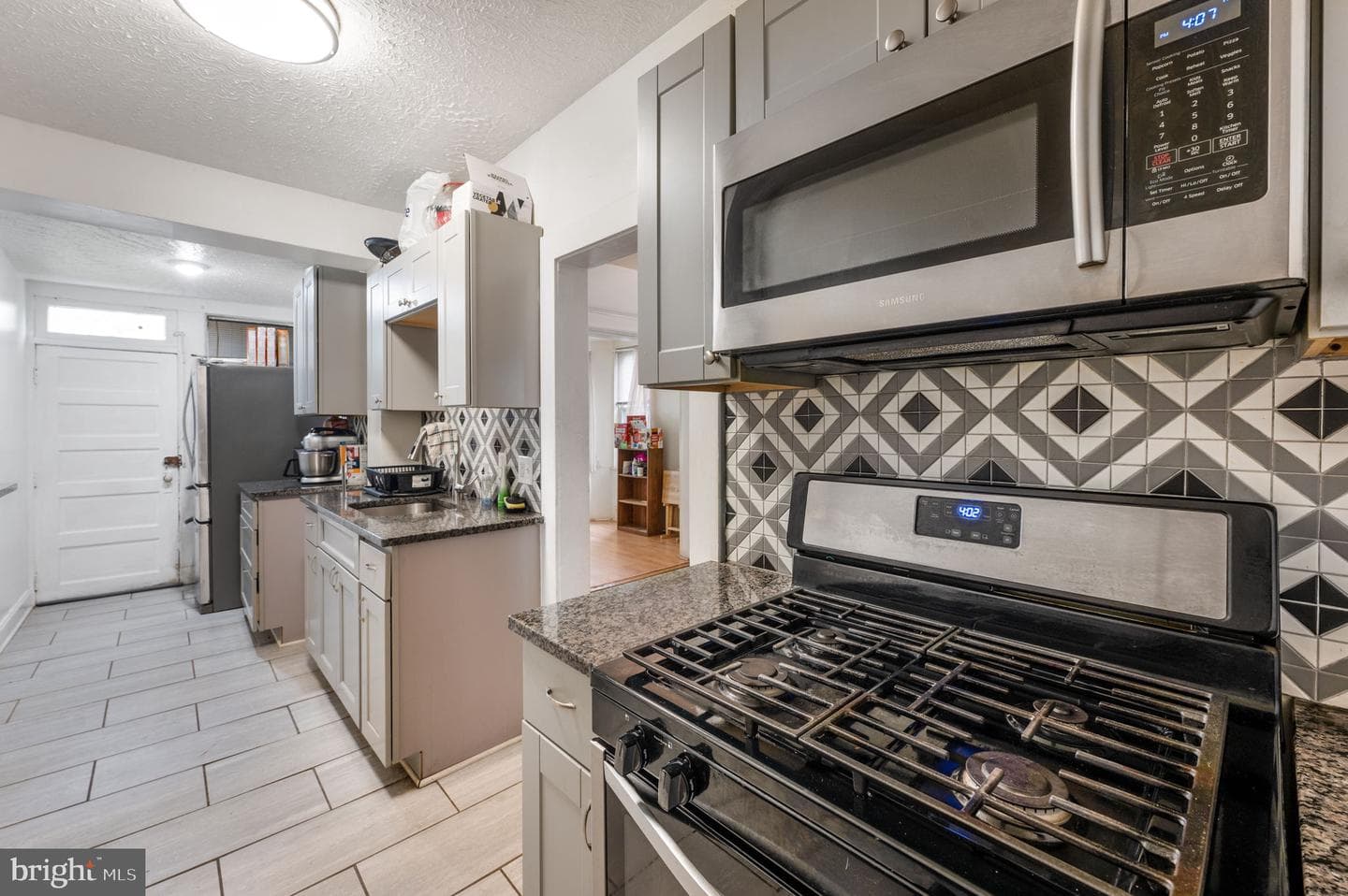 2226 Otis Street NE photo 12