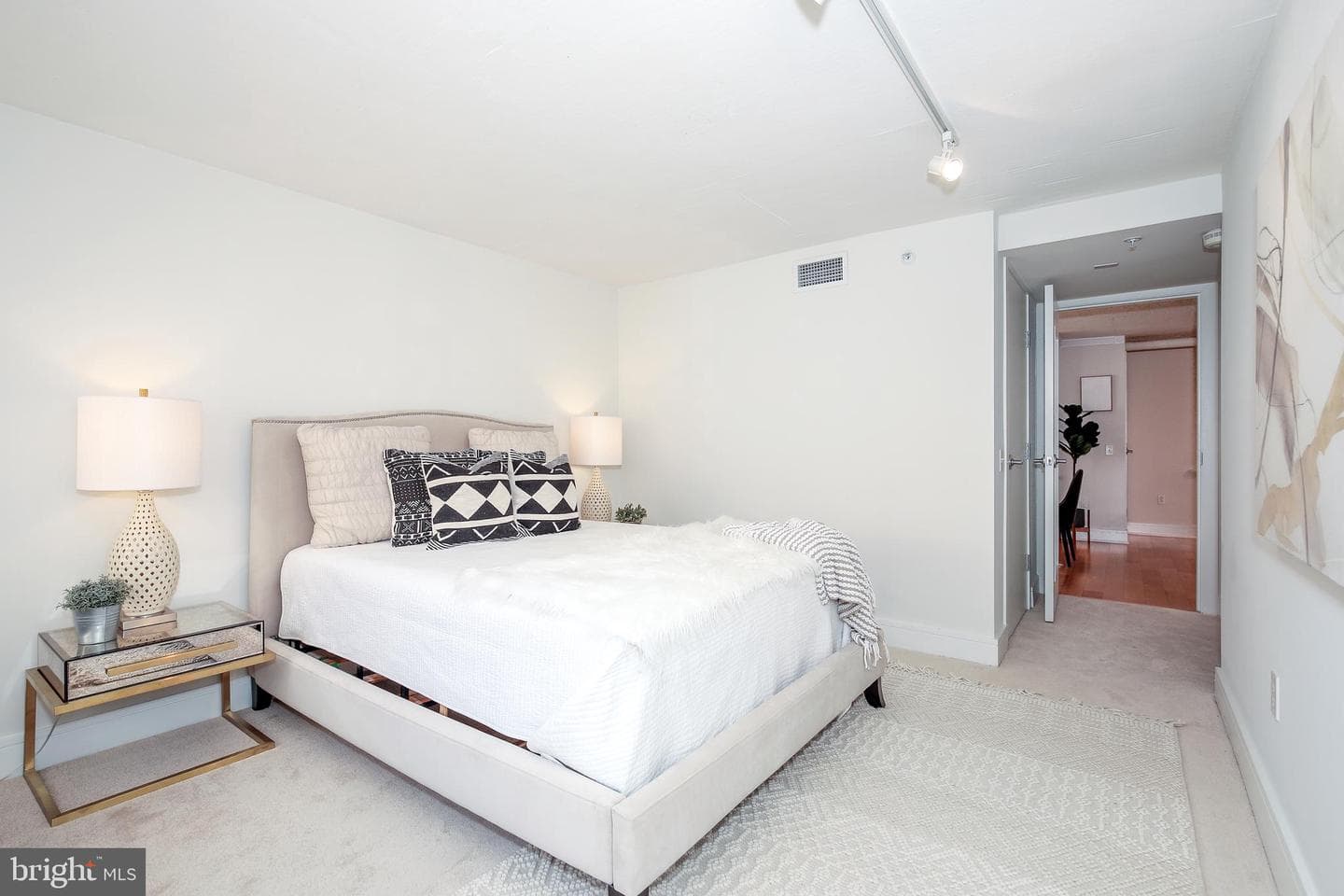 809 6th Street NW #14 photo 12