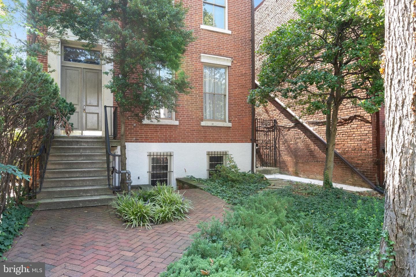 715 G Street SE photo 6
