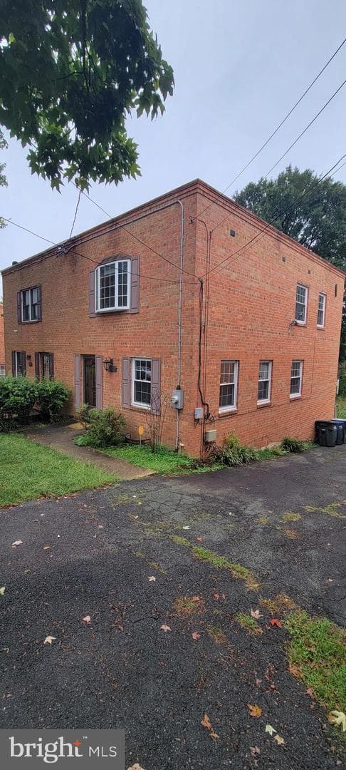54 Brandywine Street SW photo 9
