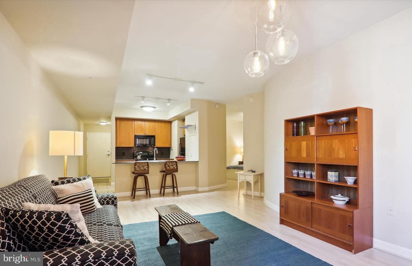 400 Massachusetts Avenue NW #610 photo 4