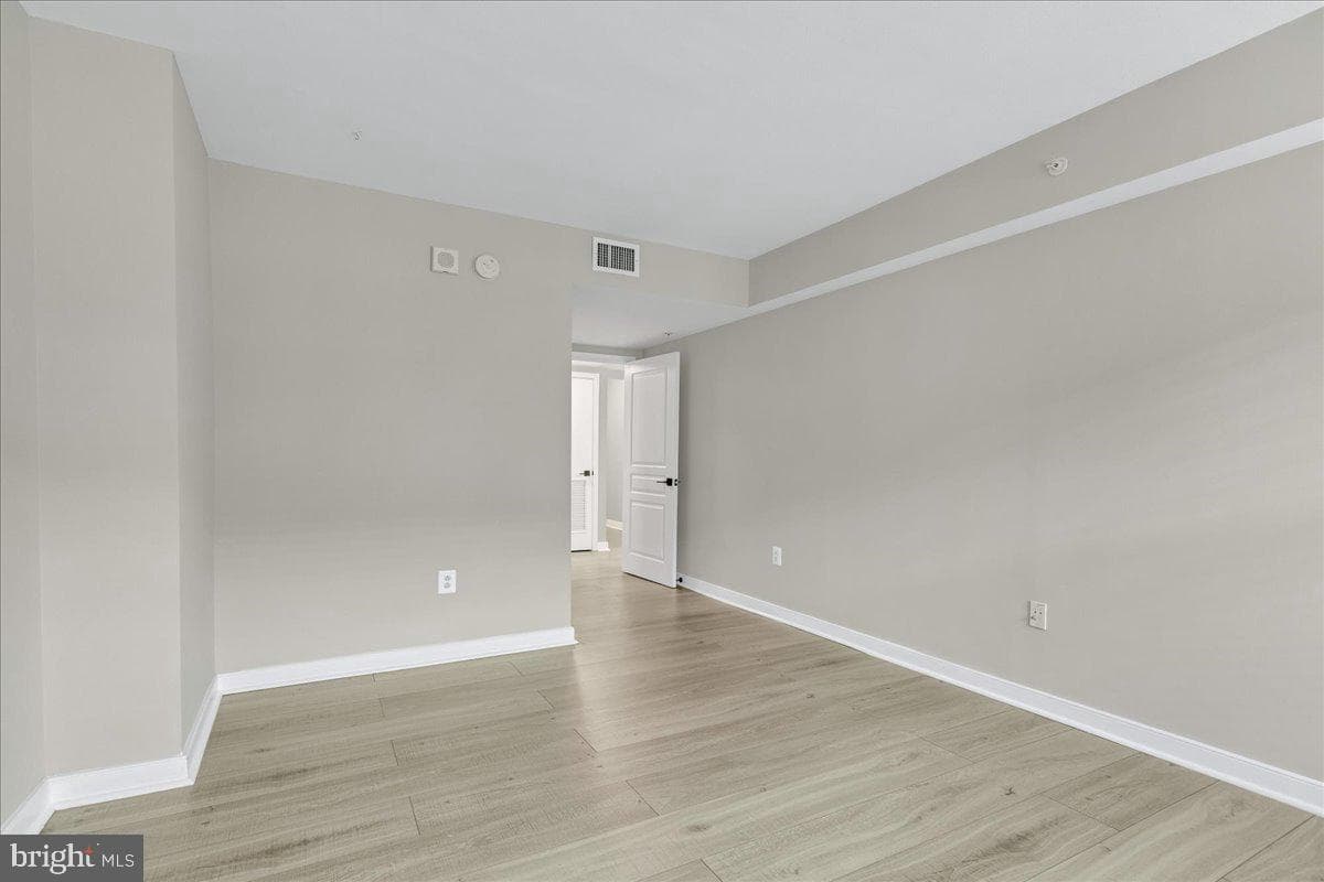 616 E E Street NW #1022 photo 25