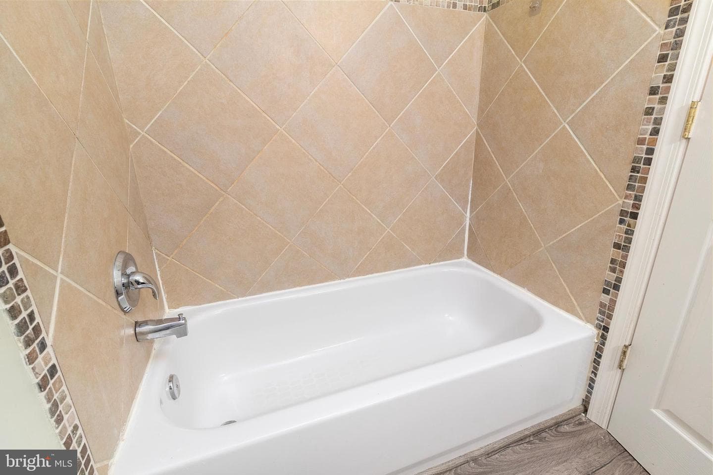 1609 Isherwood Street NE #2 photo 12