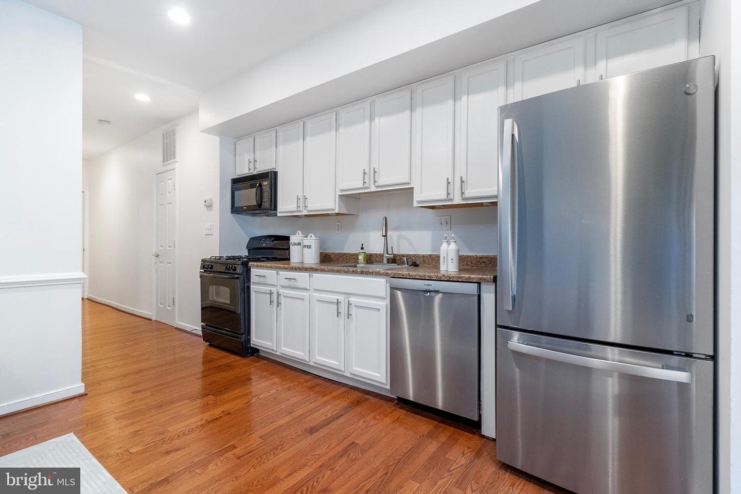 1609 Isherwood Street NE #2 photo 17