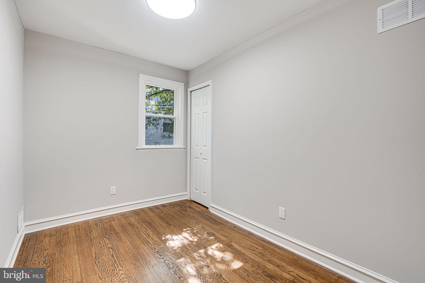 84 54th Street SE photo 21