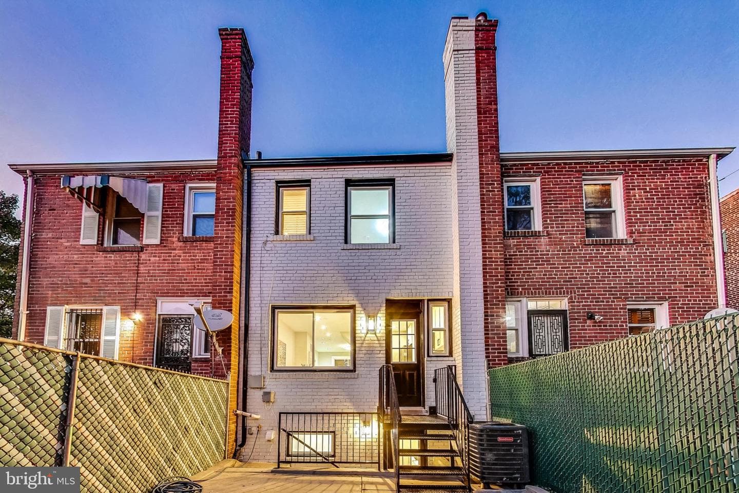 3903 Blaine Street NE photo 28