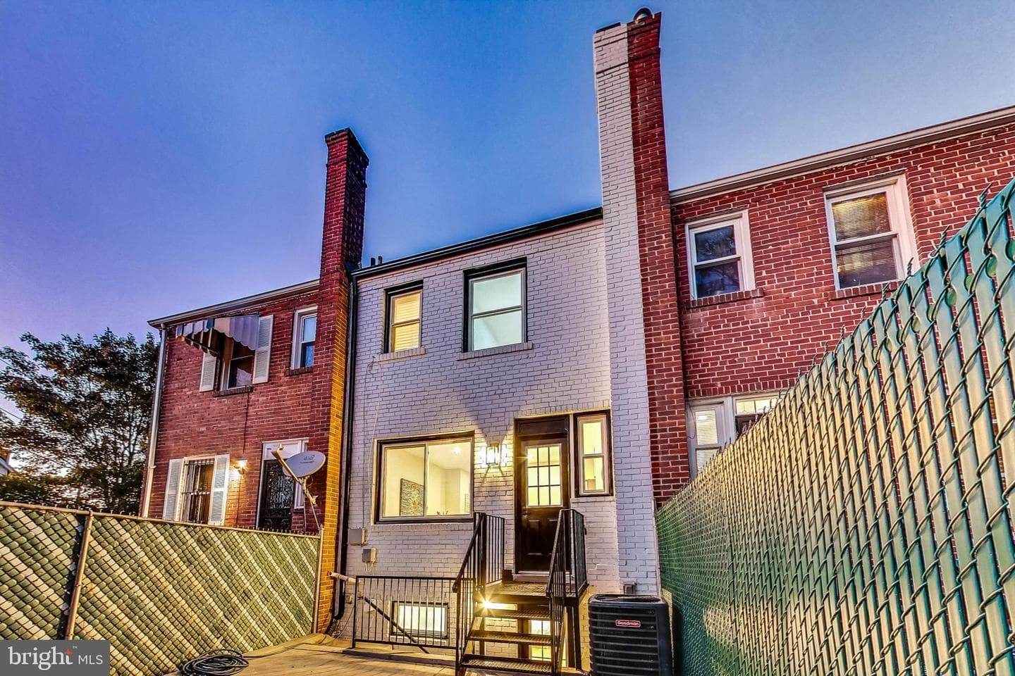 3903 Blaine Street NE photo 29