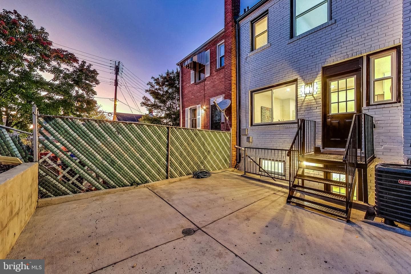 3903 Blaine Street NE photo 31