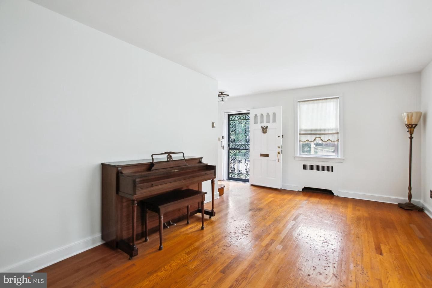 1660 Michigan Avenue NE photo 2