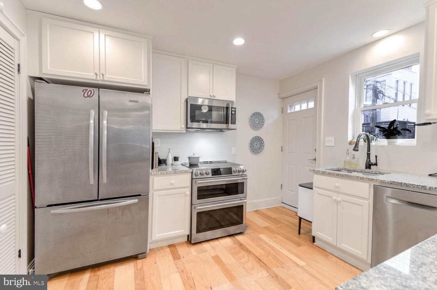 630 Pickford Place NE photo 7