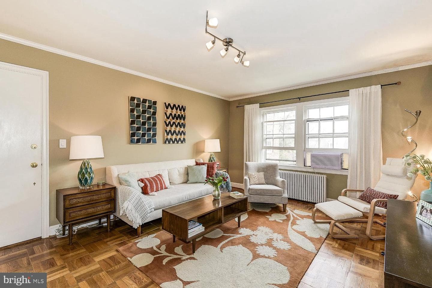 2801 Cortland Place NW #304 photo 14