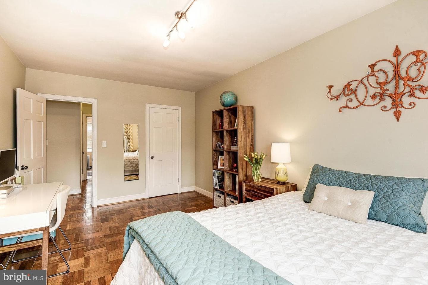 2801 Cortland Place NW #304 photo 17