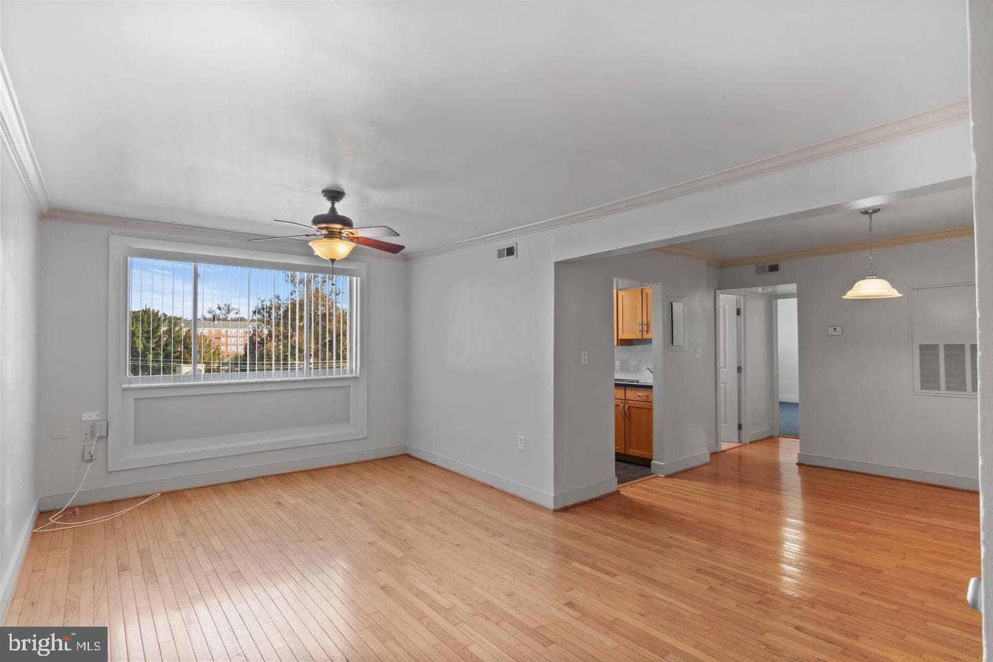 2844 Hartford Street SE #303 photo 2