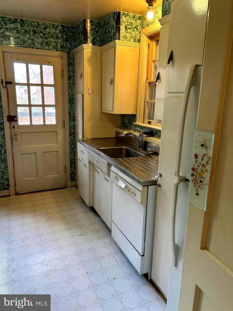 4210 43rd Street NW photo 15