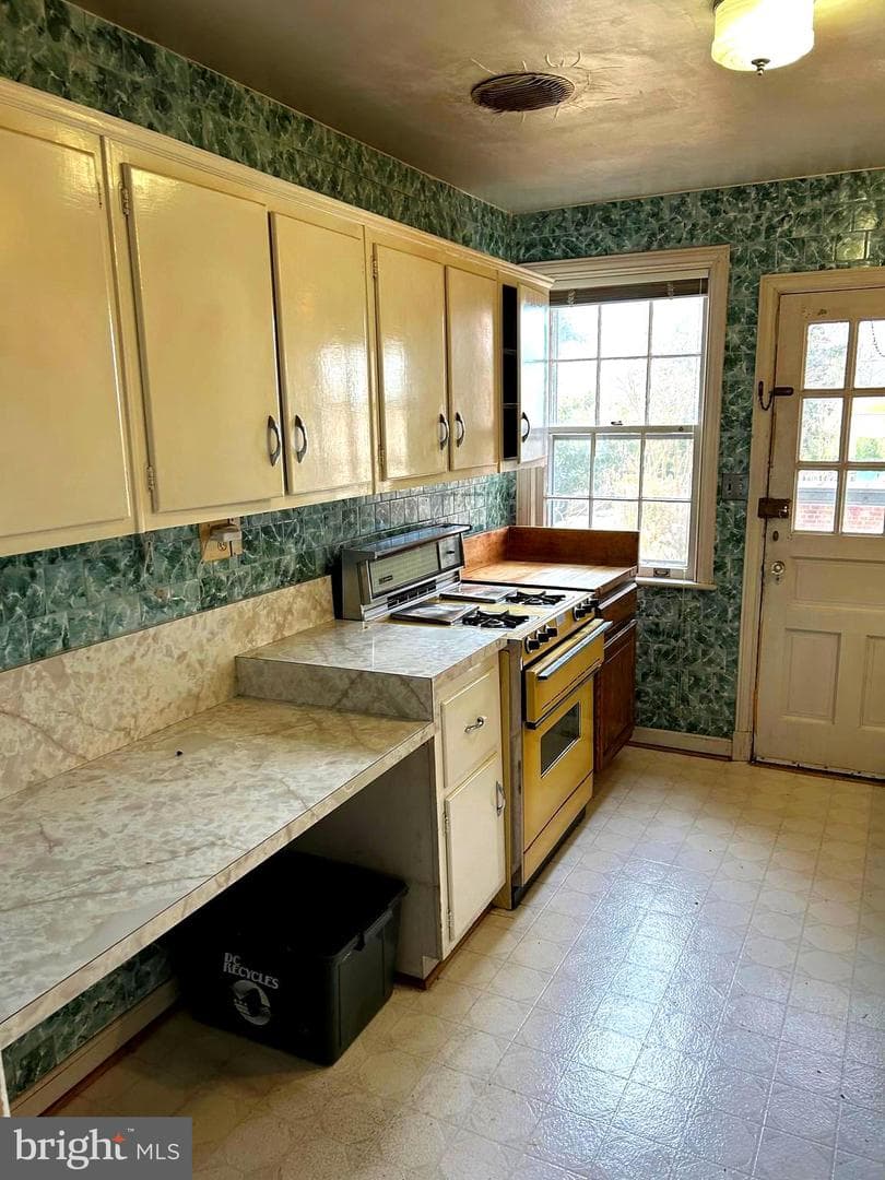 4210 43rd Street NW photo 17
