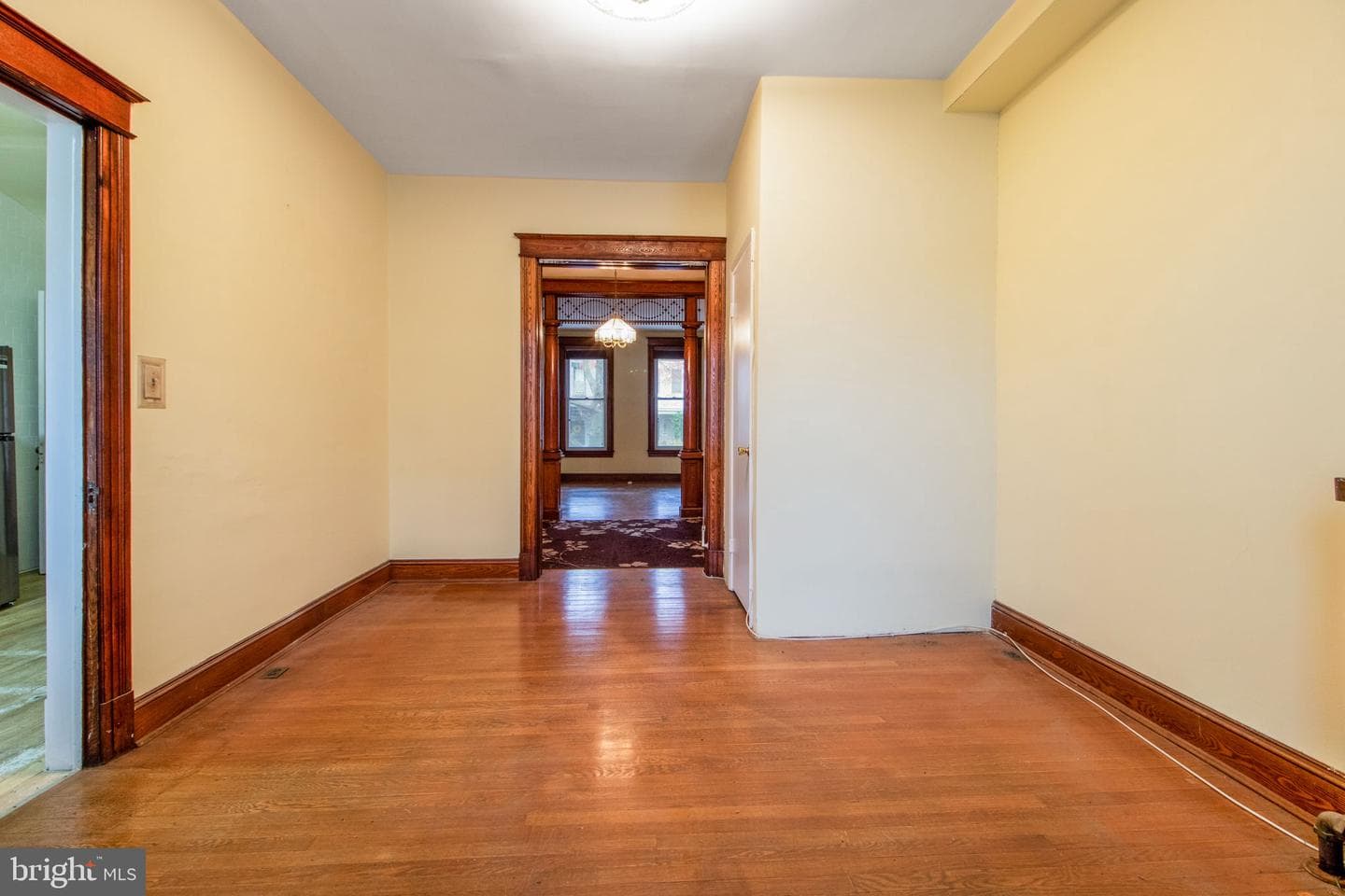 323 10th Street NE photo 8