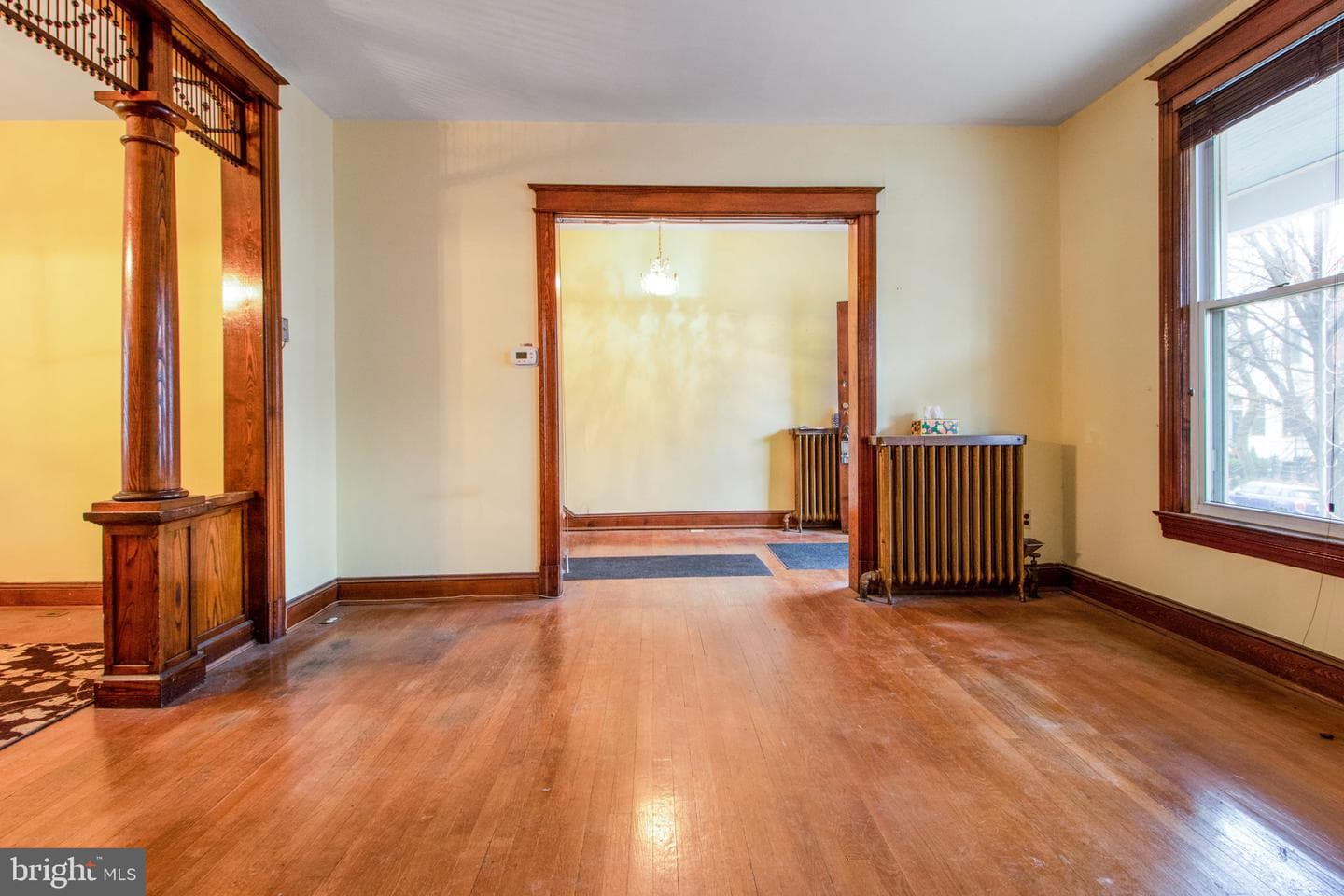 323 10th Street NE photo 9