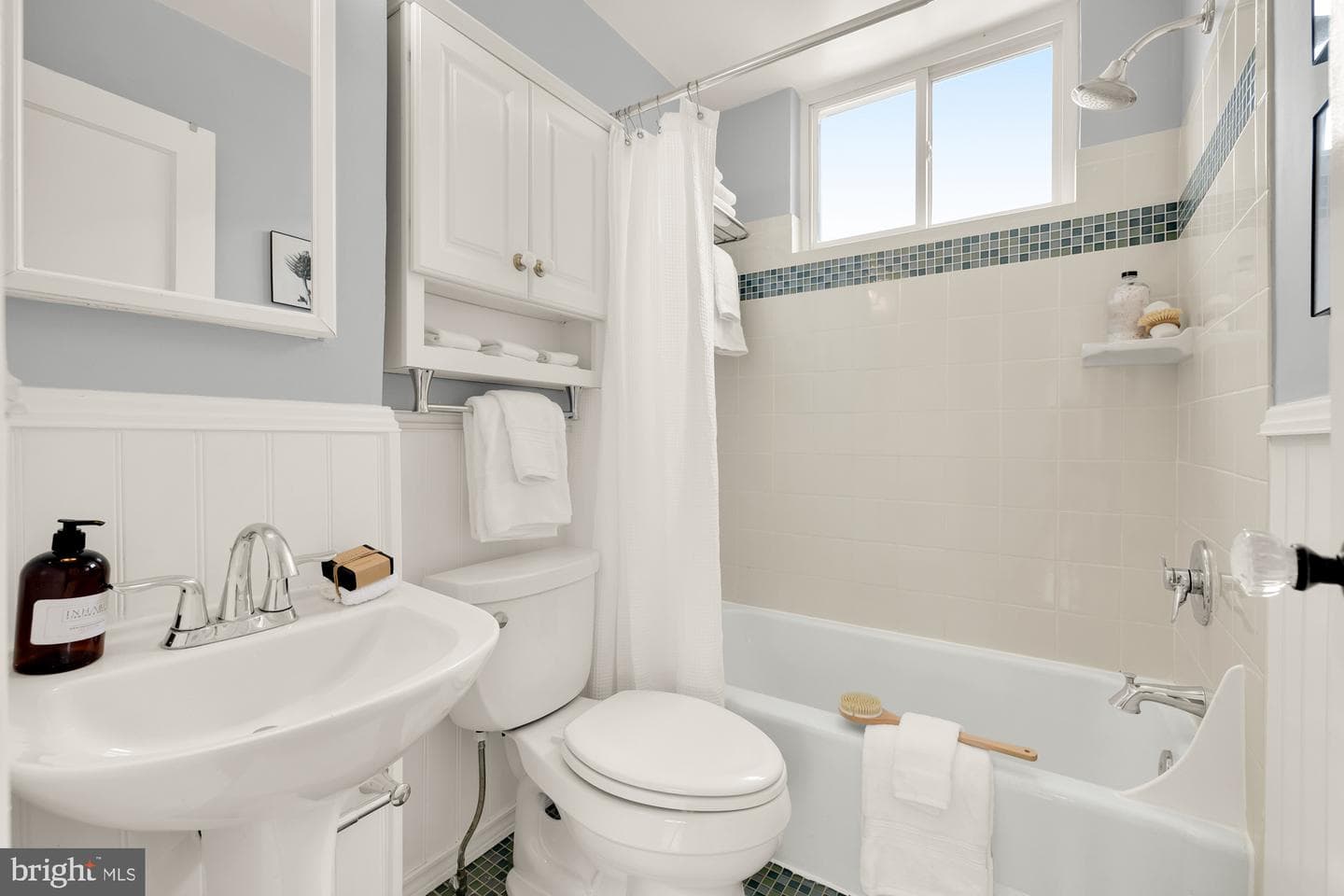 1733 Harvard Street NW photo 18