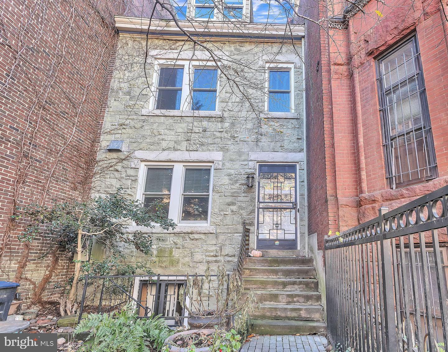 1438 Belmont Street NW photo 1