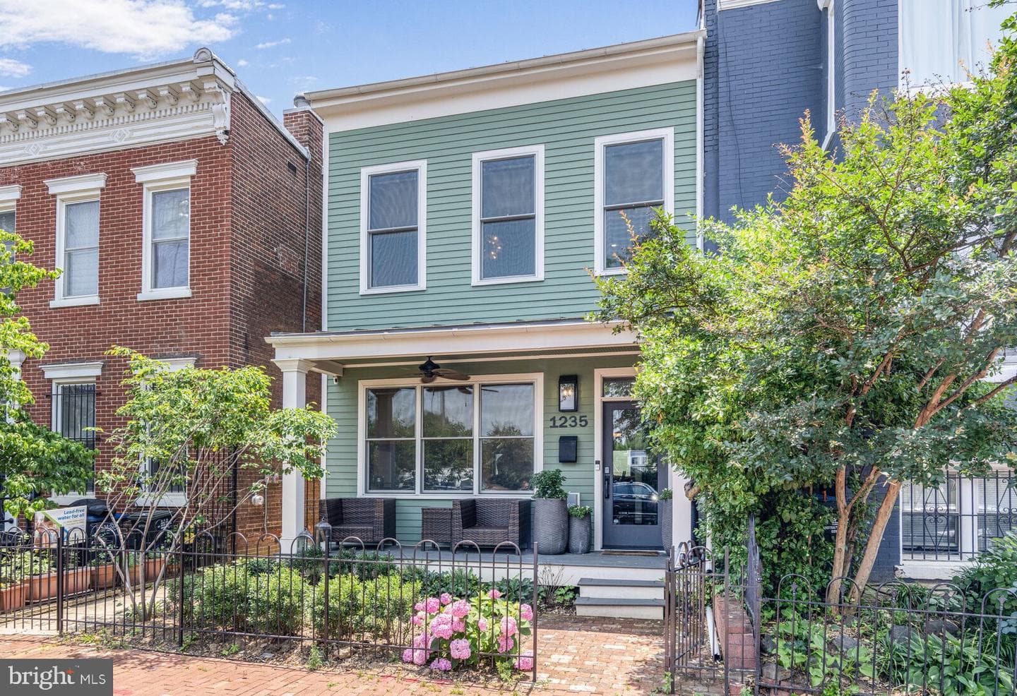 1235 E Street SE photo 1