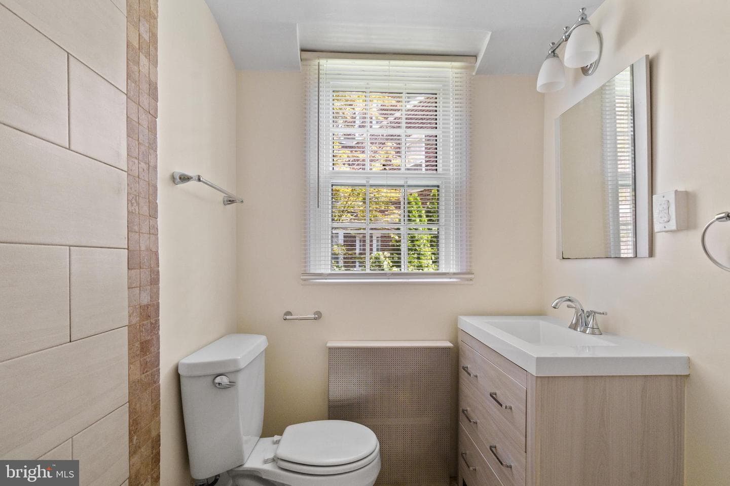 2801 Cortland Place NW #2 photo 10