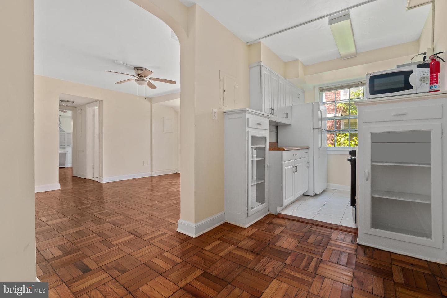 2801 Cortland Place NW #2 photo 6