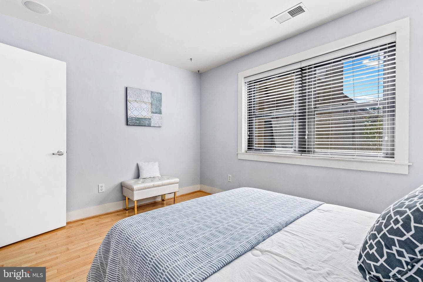 1323 K Street SE #204 photo 21