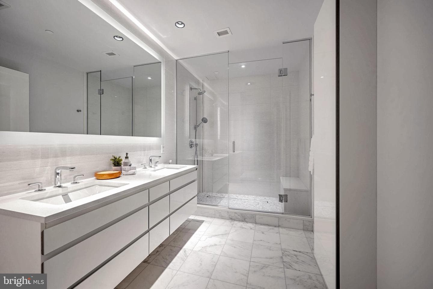 2501 M Street NW #208 photo 18