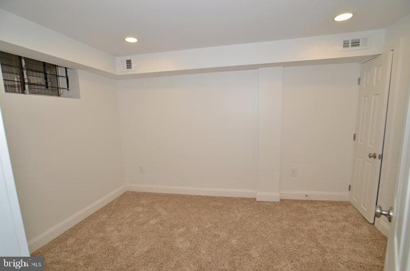 1520 Montana Avenue NE photo 4