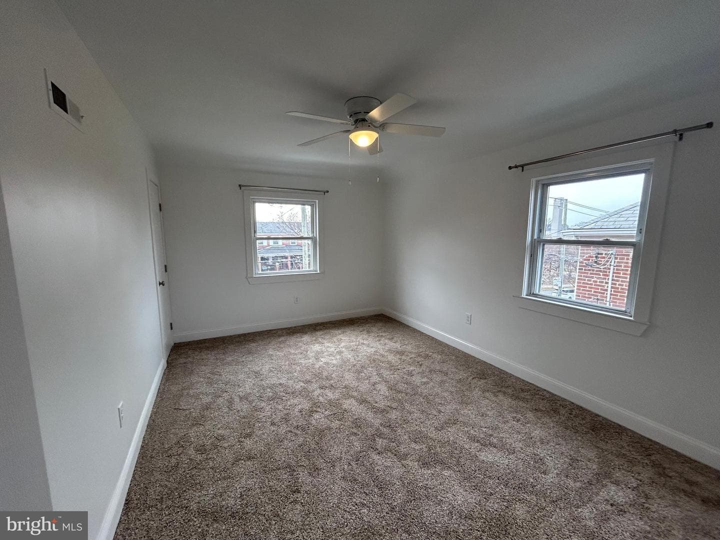 1520 Montana Avenue NE photo 52