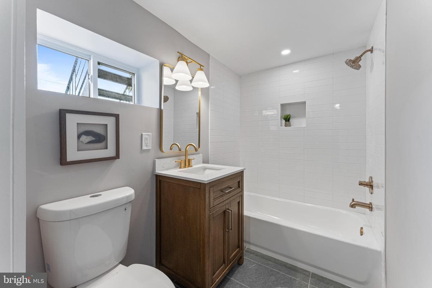828 Underwood Street NW photo 32