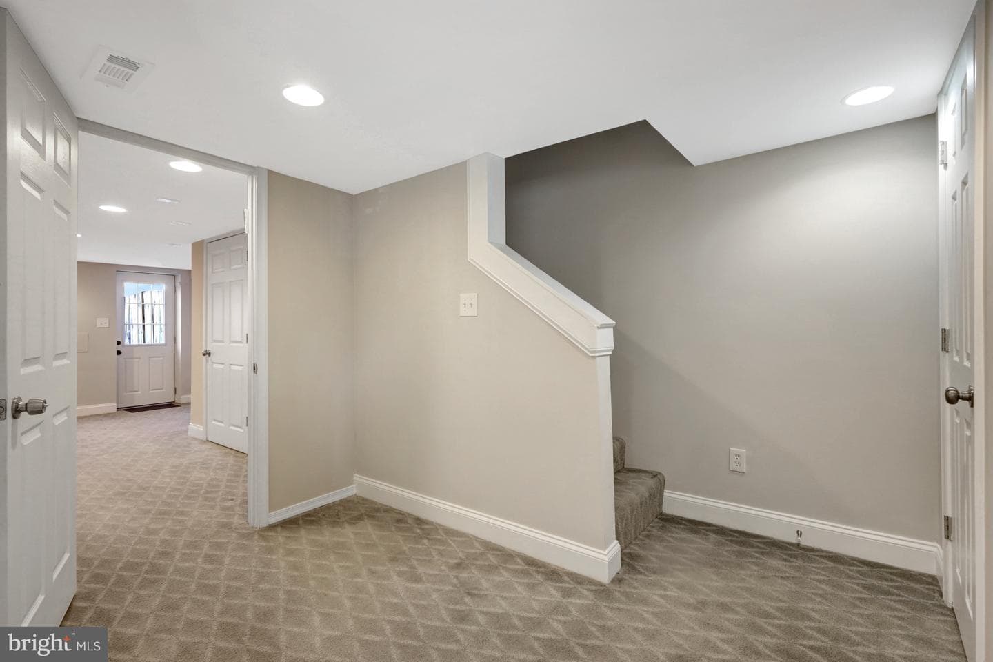 1486 Bangor Street SE photo 22