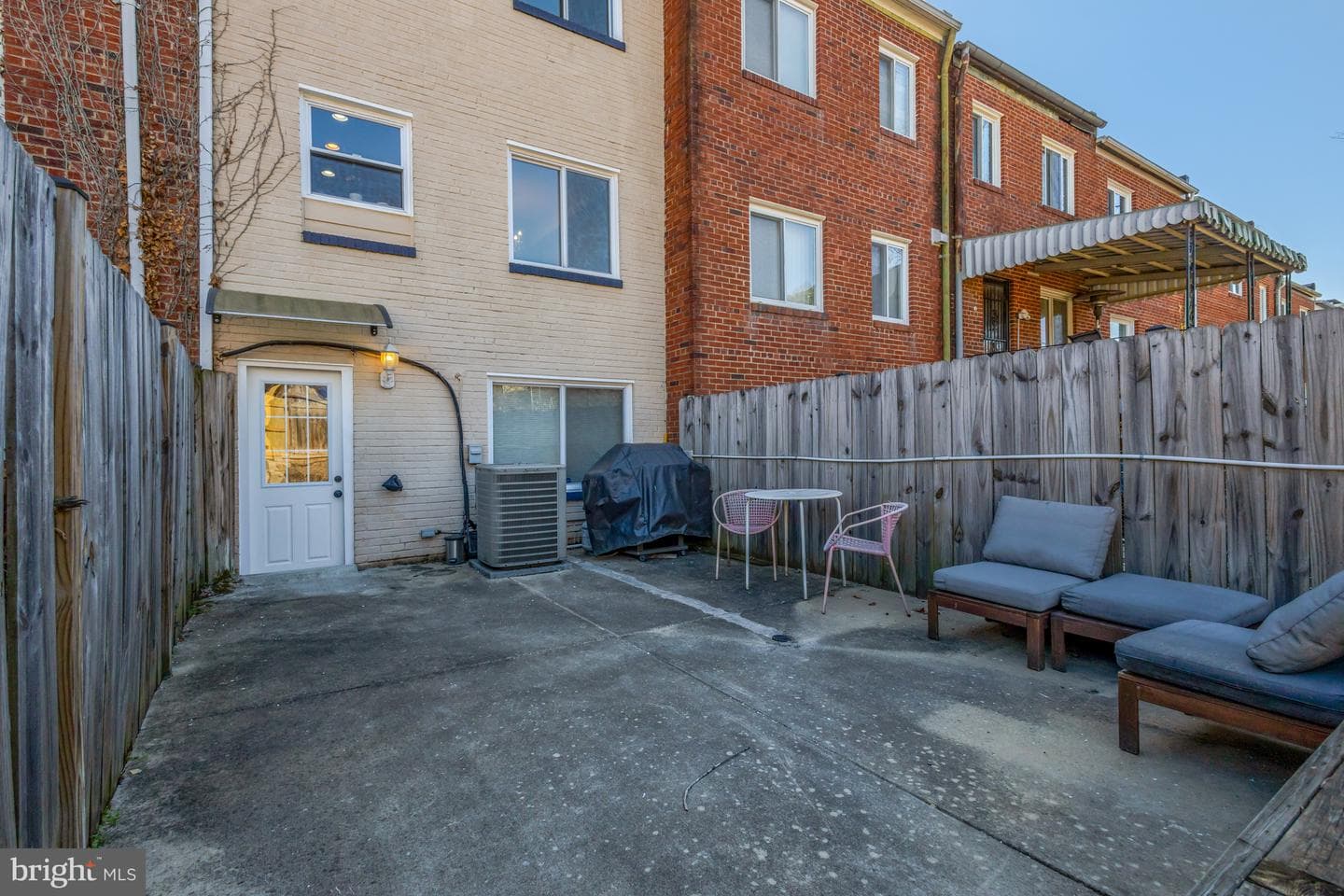 1486 Bangor Street SE photo 31