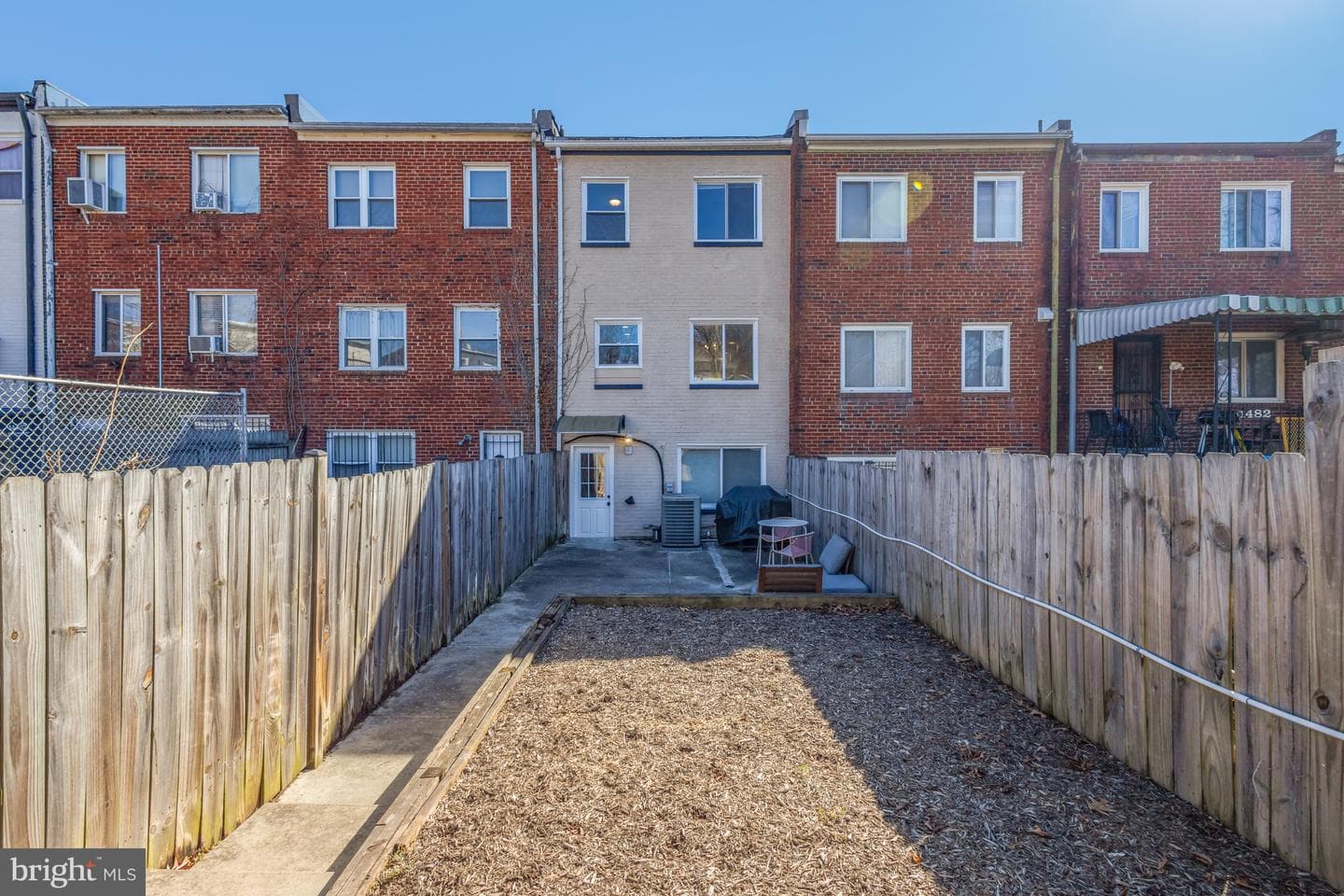 1486 Bangor Street SE photo 32