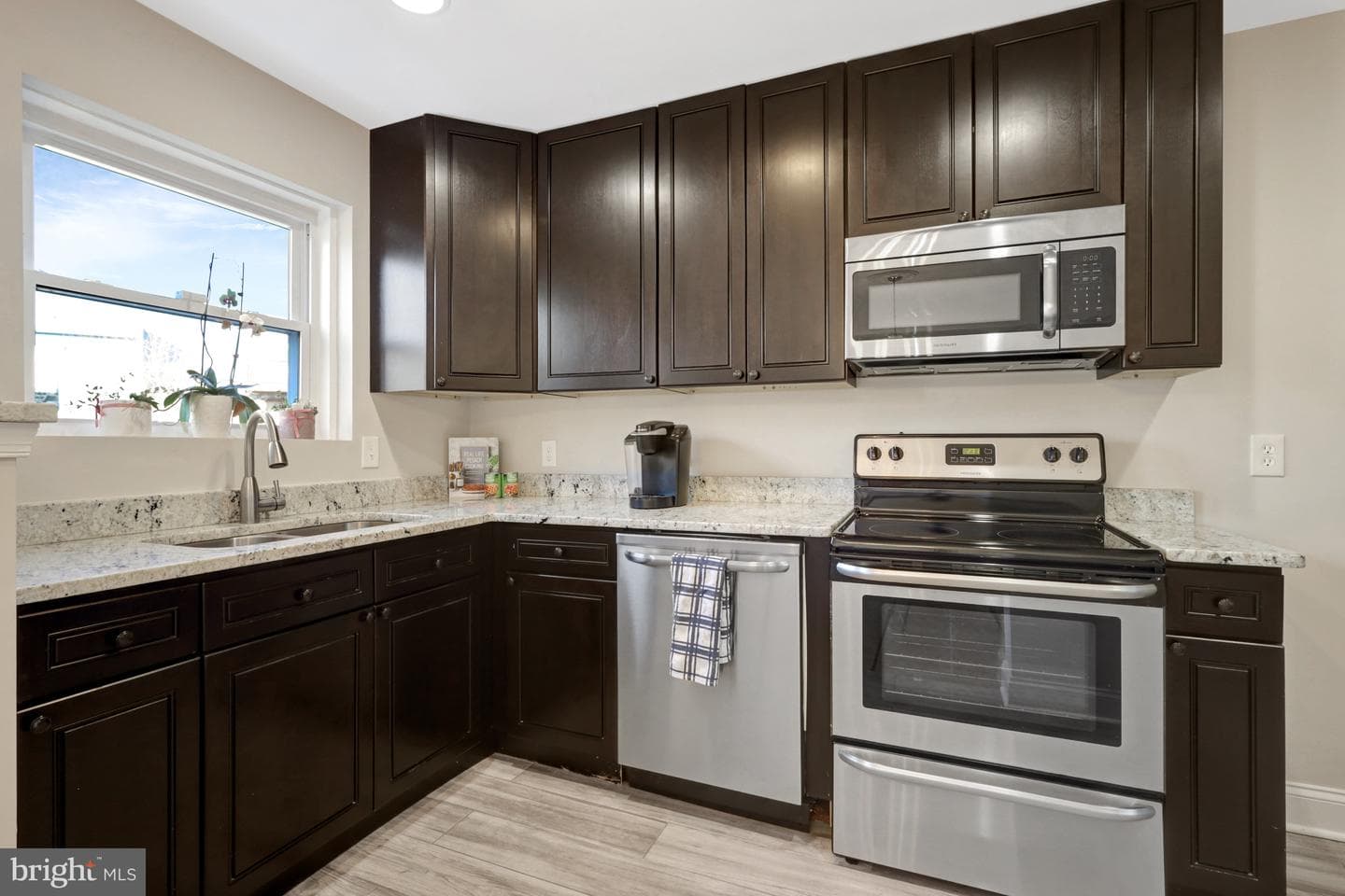 1486 Bangor Street SE photo 8