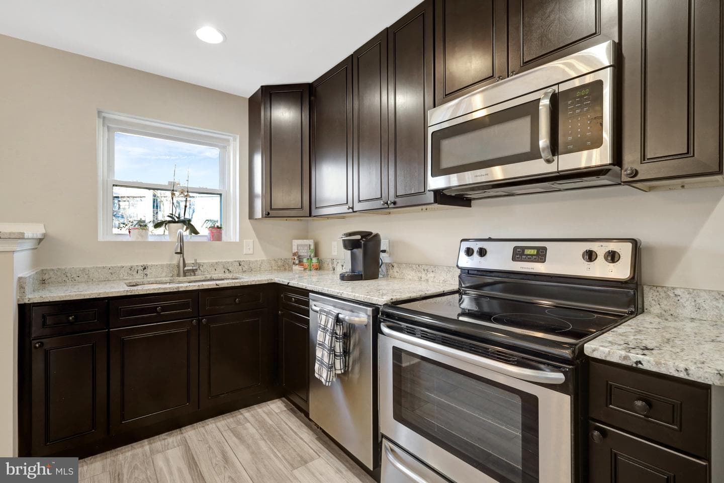 1486 Bangor Street SE photo 9