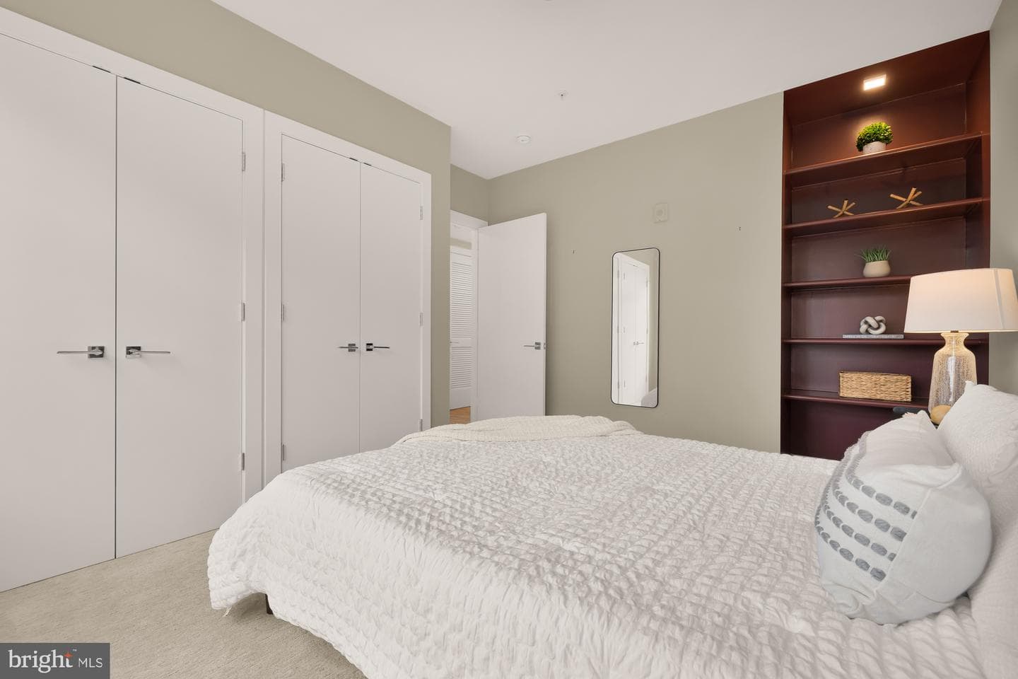 911 2nd Street NE #401 photo 18
