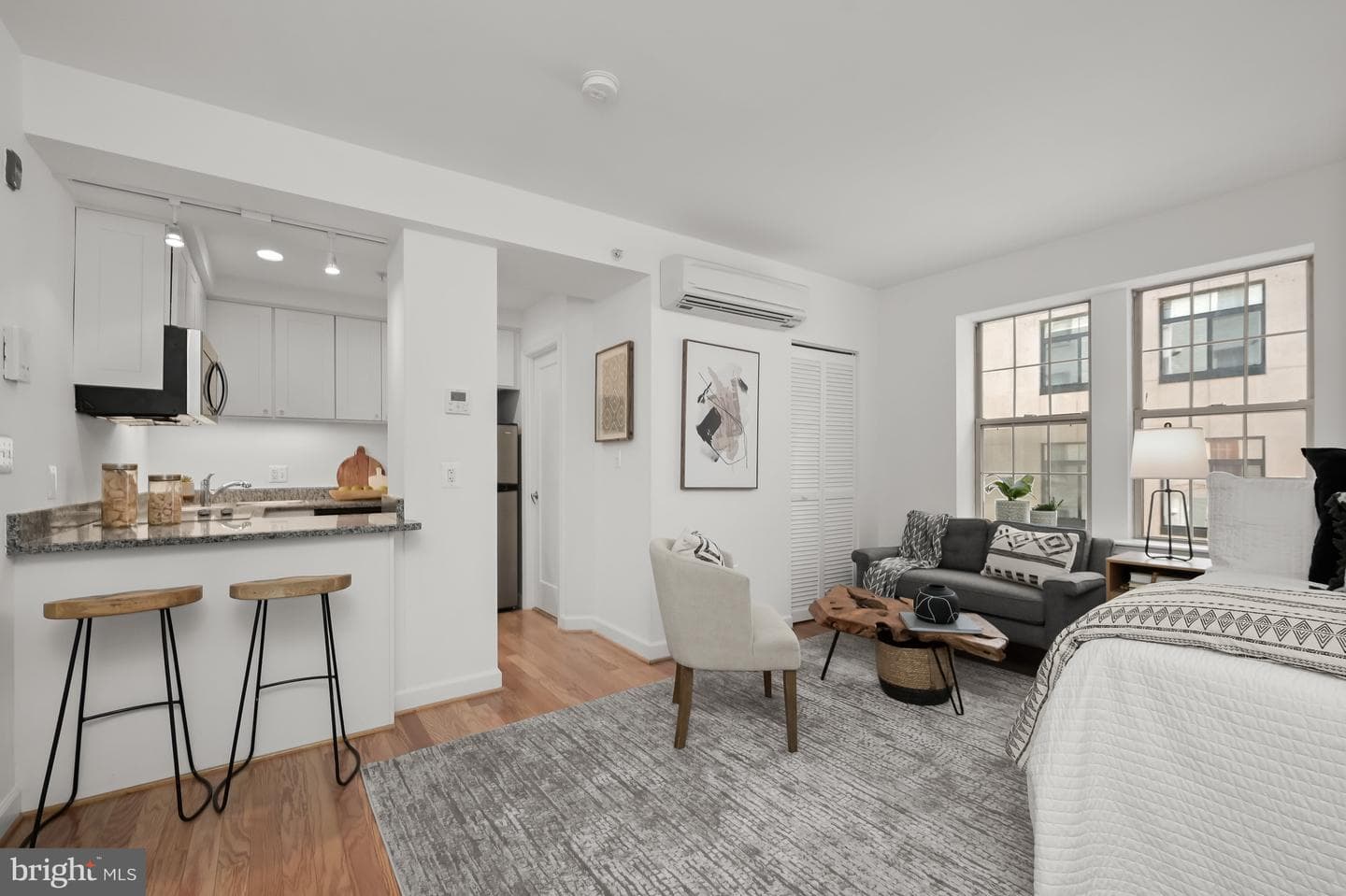 1314 Massachusetts Avenue NW #607 photo 3