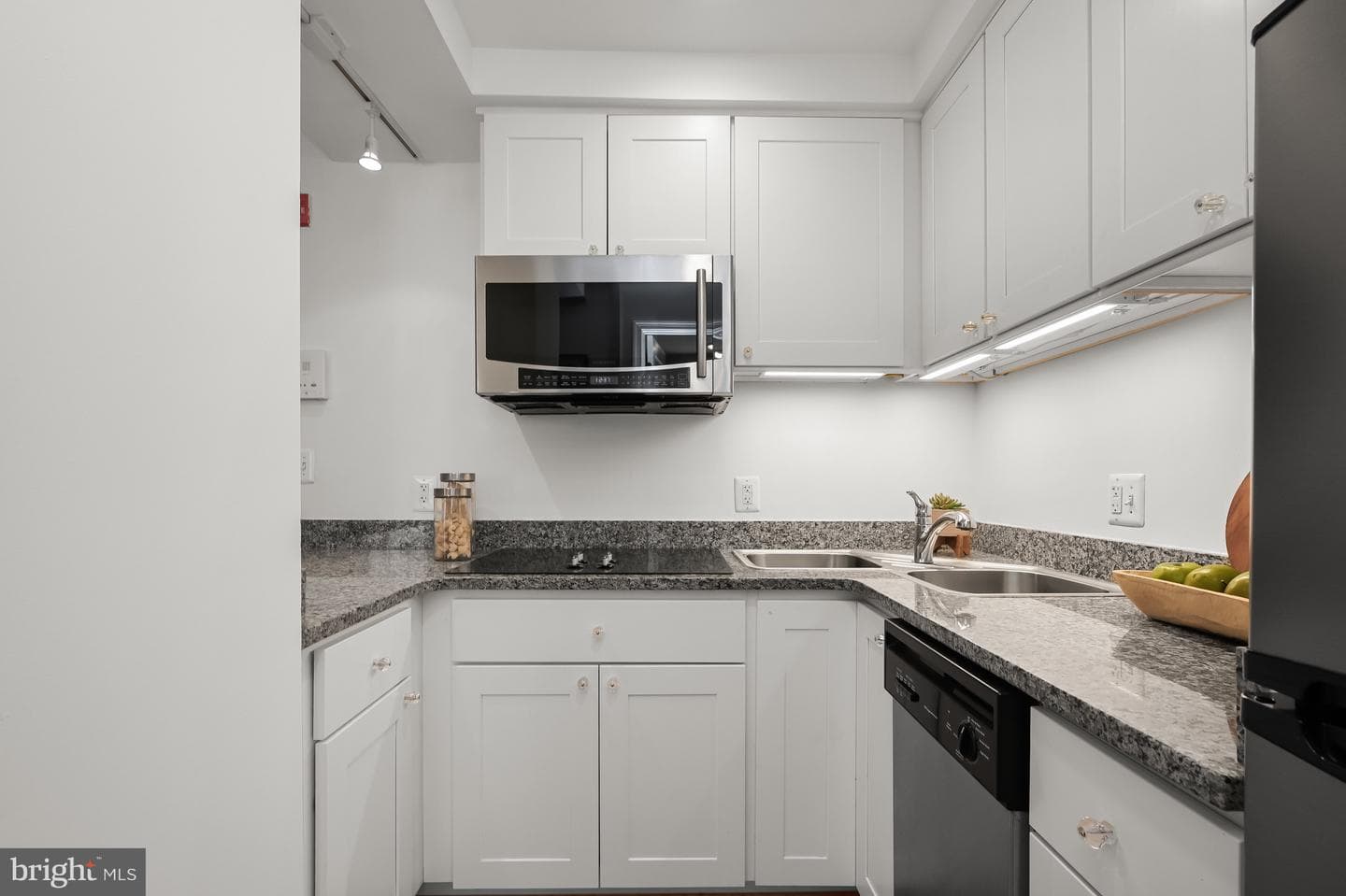 1314 Massachusetts Avenue NW #607 photo 6